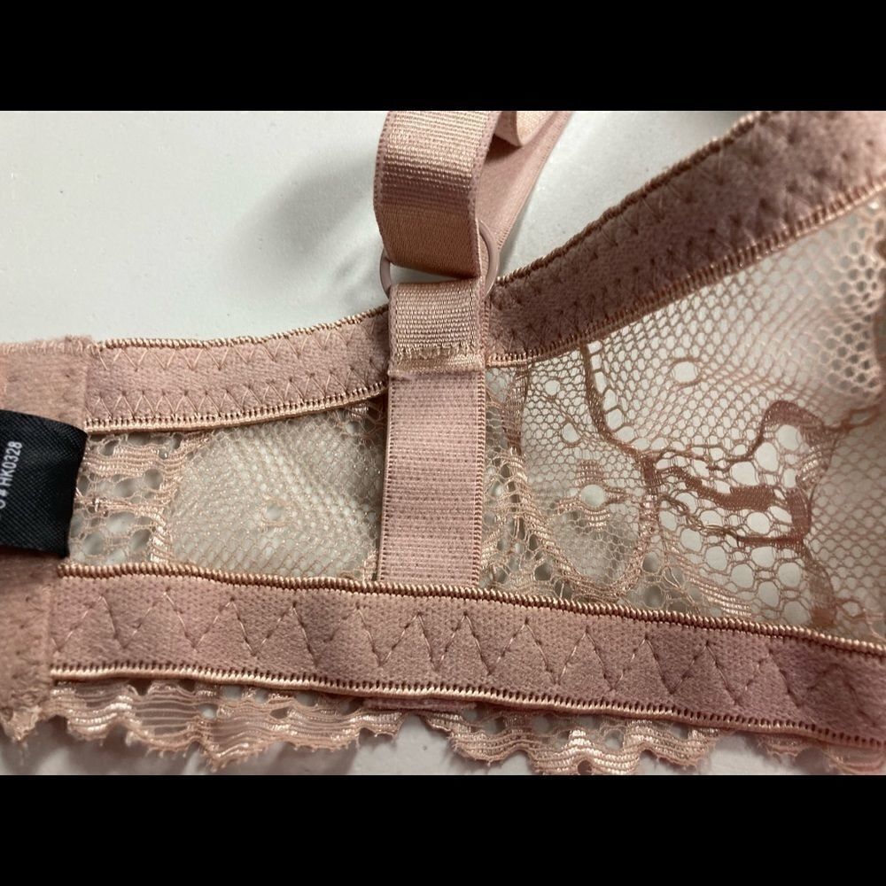 Lacy Tan Bra, Size 36D - Picture 8 of 12